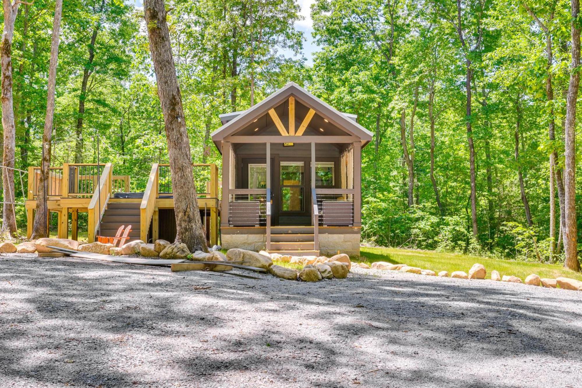 Monteagle Cabin With Swim Spa, Sauna And Fire Pit! Eksteriør billede