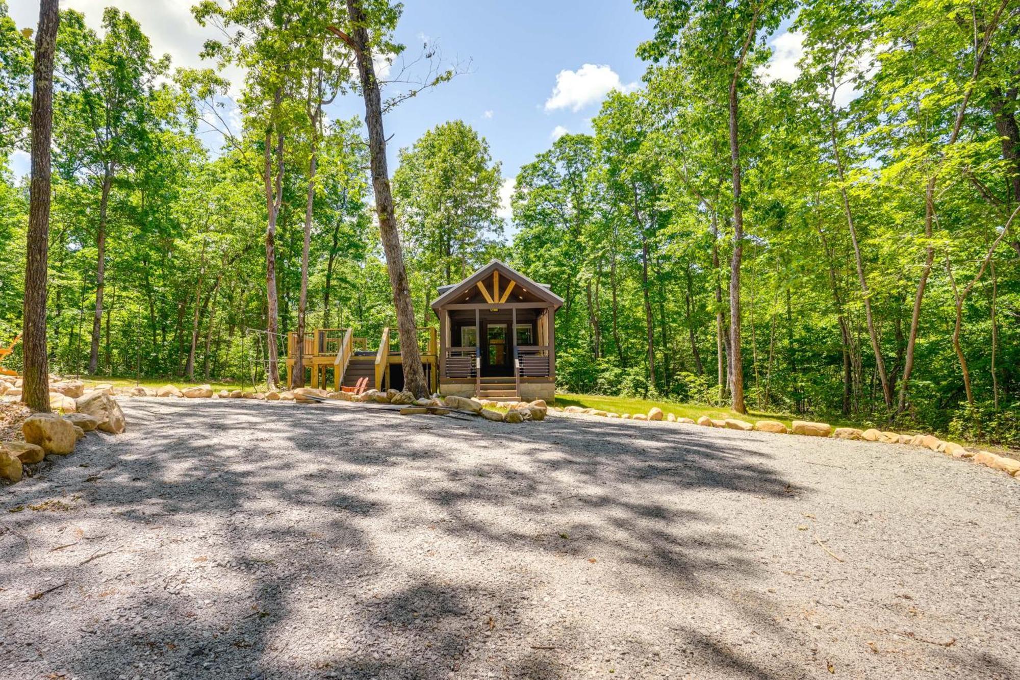 Monteagle Cabin With Swim Spa, Sauna And Fire Pit! Eksteriør billede