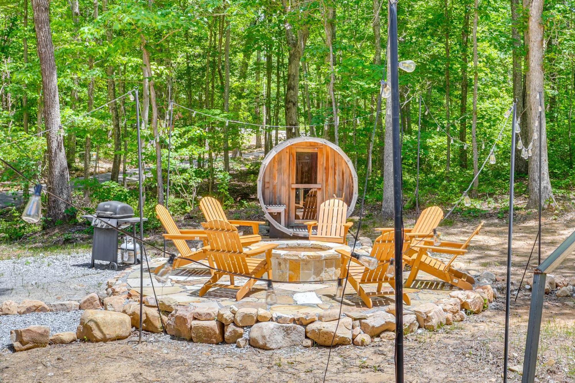 Monteagle Cabin With Swim Spa, Sauna And Fire Pit! Eksteriør billede